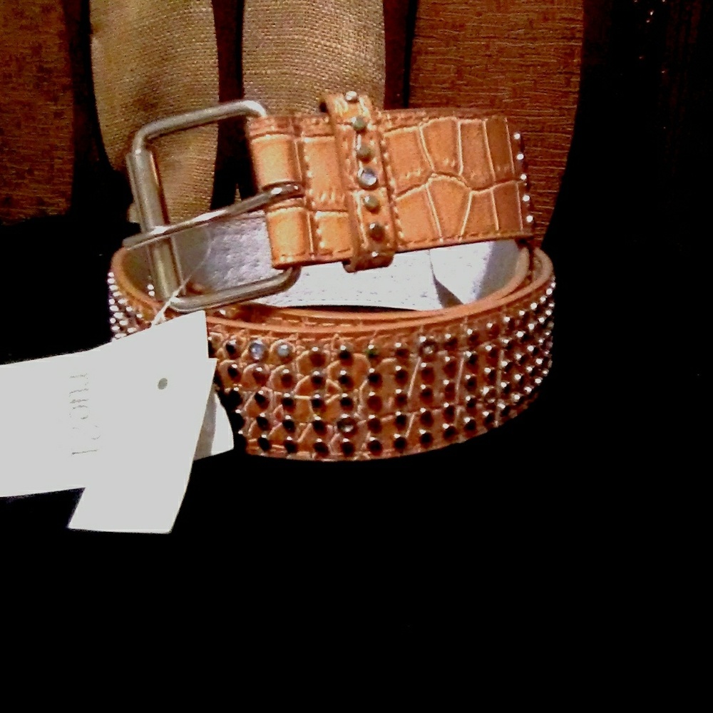 Brand New Women's Leather Hipster Belt Rue 21